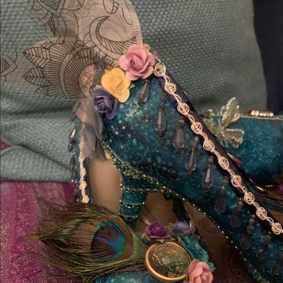 Shoes and matching handbag - Picture 3 of 8